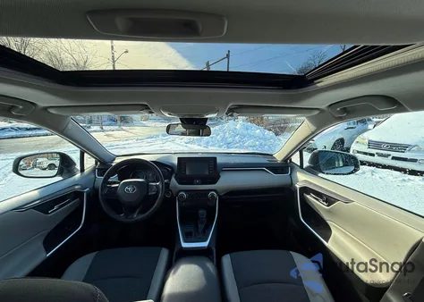 2019 Toyota Rav4 Xle из США, поврежденный, VIN 2T3P1RFV9KC003532